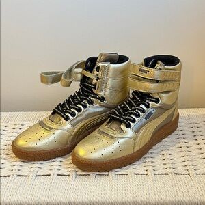 Puma Sky golden high tops. Women’s size 7